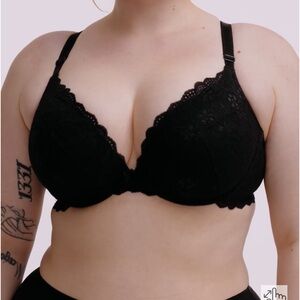 Torrid 48 C plus size push up plunge lace bra